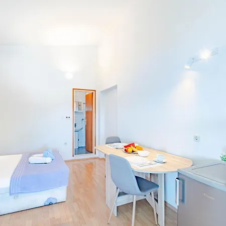 Apartment 547a