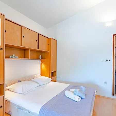 Apartment 547a